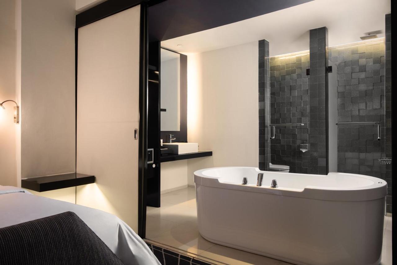 Artotel Ts Suites Surabaya Exterior photo